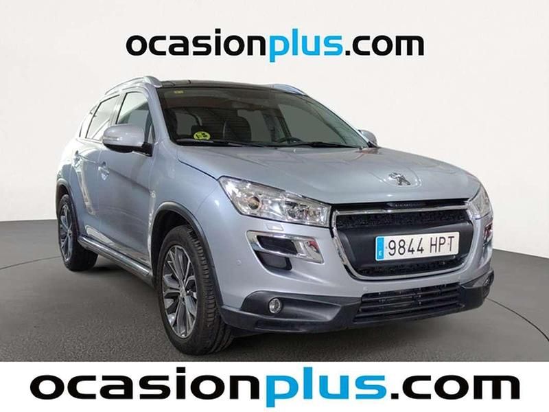 Plateado Usado 2013 Peugeot 4008 Allure SUV | 13.550 € - Imagen 1/3