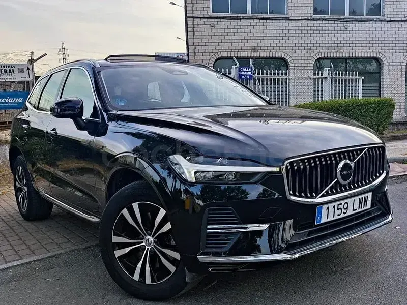 Usado Volvo XC60 Core 350 CV (257 kW) 2022 Negro SUV