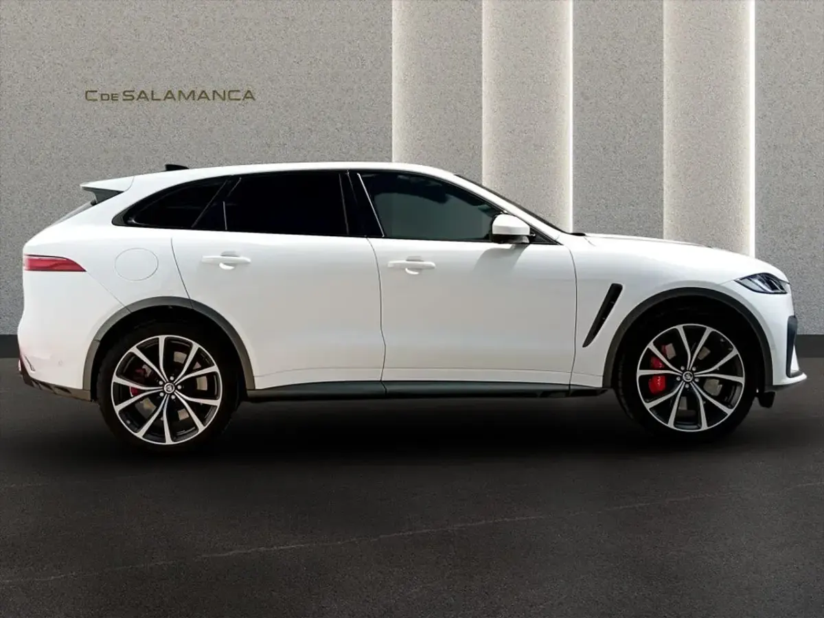 Usado Jaguar F-Pace SVR 551 CV (405 kW) 2024 Blanco SUV