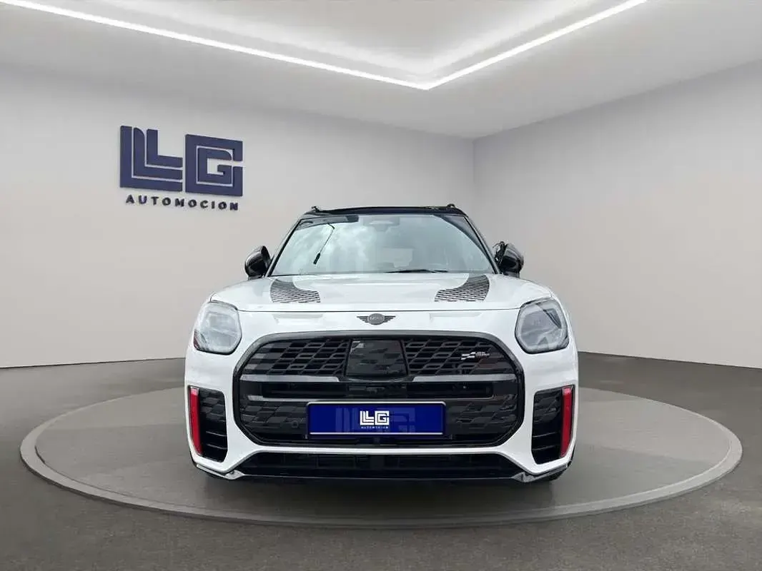 Usado Mini John Cooper Works 300 CV (220 kW) 2025 Blanco Utilitario