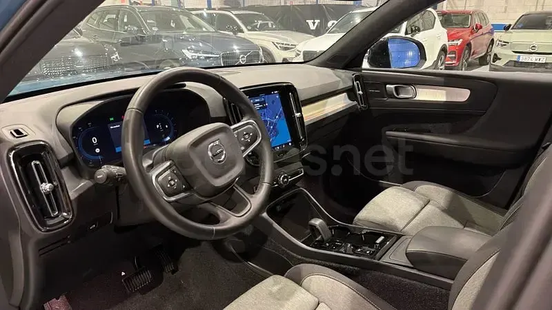 Usado Volvo XC40 Plus 163 CV (119 kW) 2025 Azul SUV