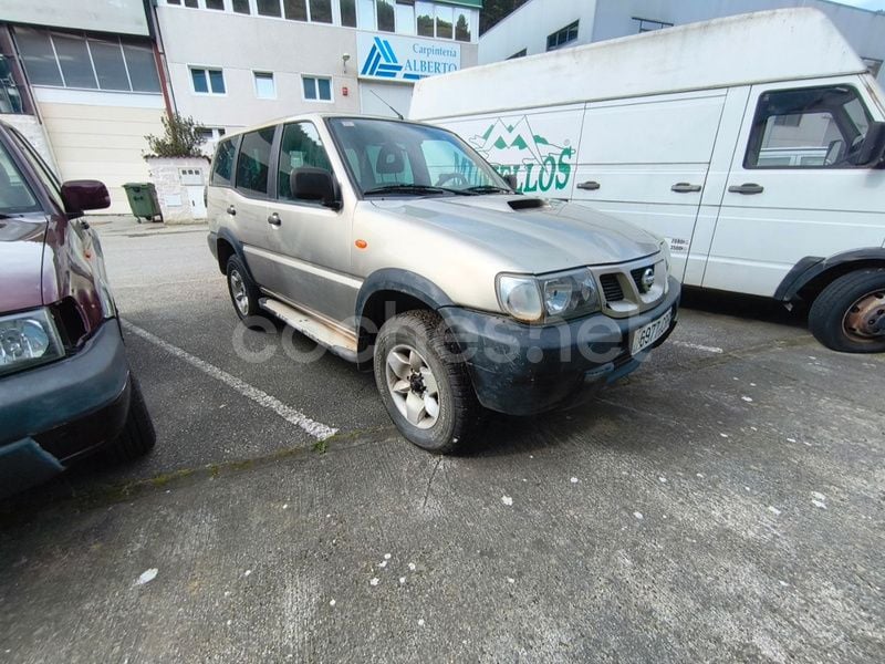 Beige Usado 2004 Nissan Terrano SUV | 6000 € (Super precio) - Imagen 1/4