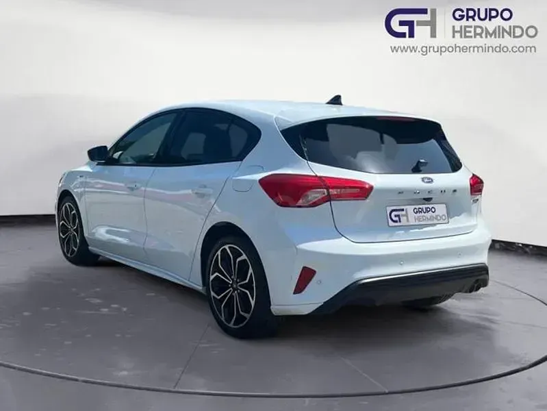 Usado Ford Focus ST-Line 125 CV (91 kW) 2022 Blanco Berlina