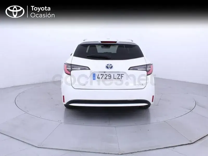 Usado Toyota Corolla Active 122 CV (89 kW) 2022 Blanco Familiar
