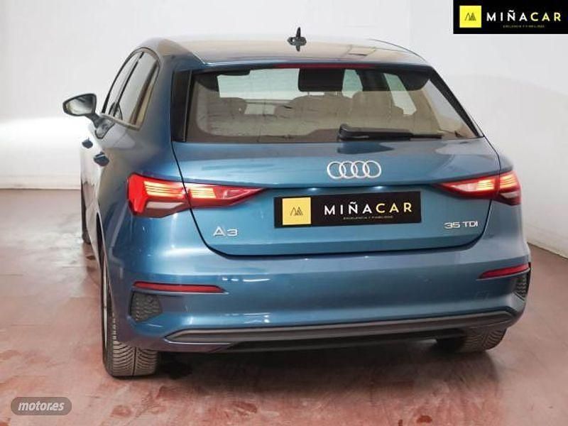 Usado Audi A3 150 CV (110 kW) 2021 Azul Berlina