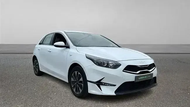 Usado Kia Ceed 100 CV (73 kW) 2024 Blanco Utilitario