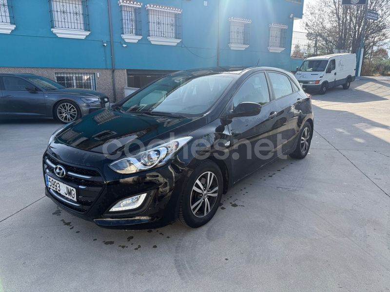 Negro Usado 2016 Hyundai i30 Berlina | 7500 € (Buen precio) - Imagen 1/4