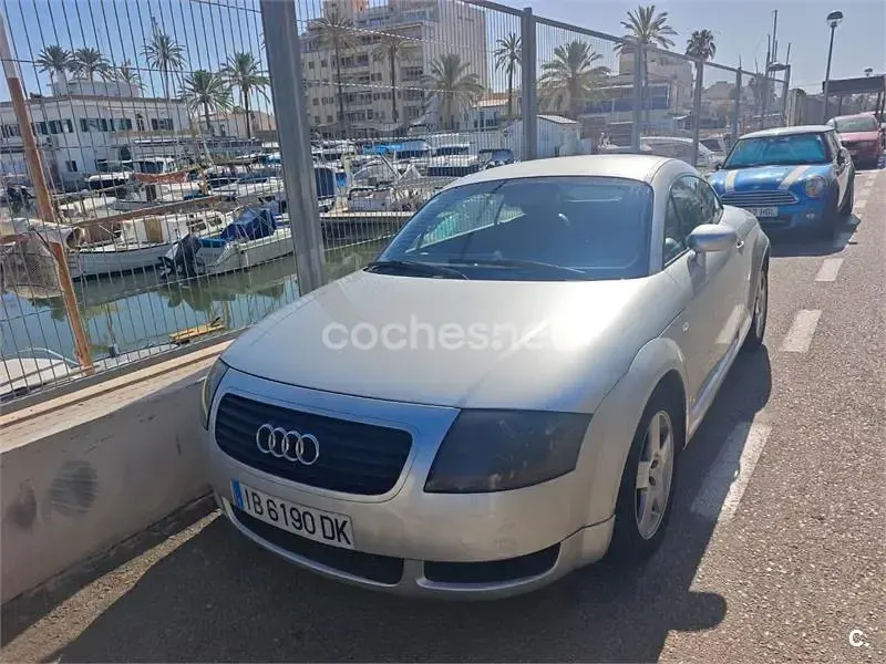 Usado Audi TT 180 CV (132 kW) 1999 Gris / plata Coupe