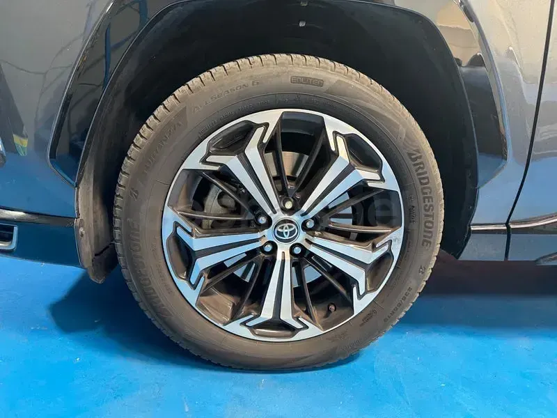 Usado Toyota RAV4 Hybrid Advance 306 CV (225 kW) 2021 Gris / plata SUV