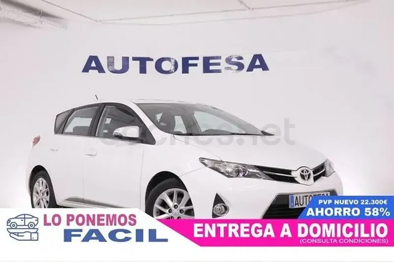 Usado Toyota Auris Live 132 CV (97 kW) 2013 Blanco Berlina