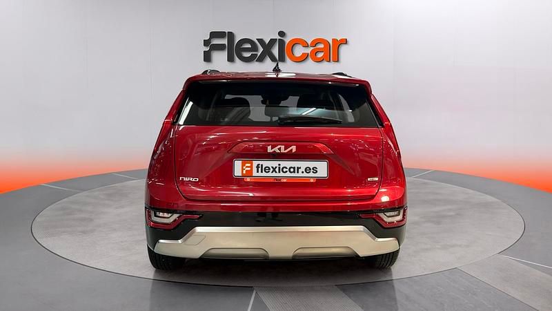 Usado Kia Niro 141 CV (103 kW) 2023 Rojo SUV
