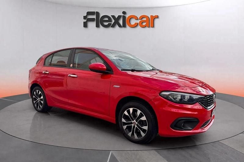 Rojo Usado 2020 Fiat Tipo Lounge Familiar | 8990 € (Precio justo) - Imagen 1/4