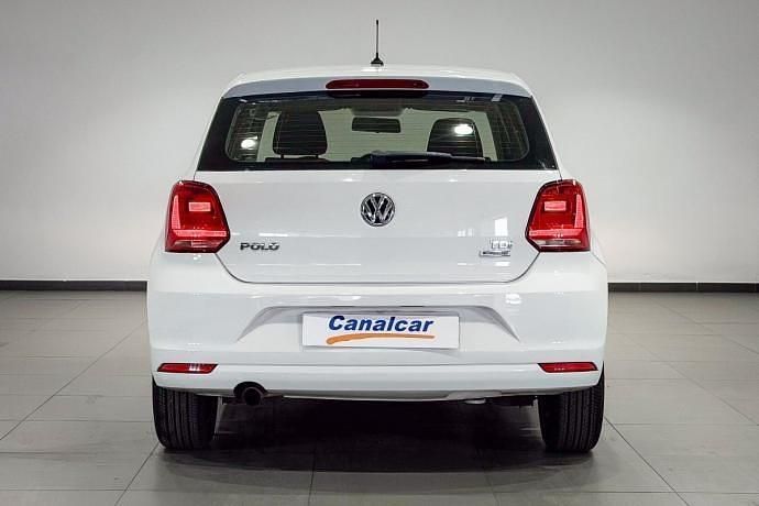 Usado VW Polo Advance 90 CV (66 kW) 2017 Blanco Utilitario