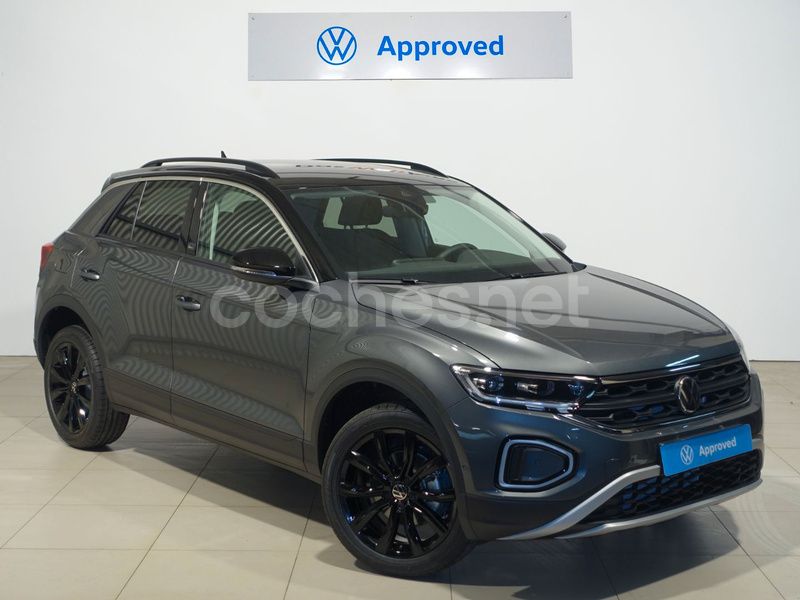 Gris / plata Nuevo 2024 VW T-Roc SUV | 29.500 € (Un poco caro) - Imagen 1/4