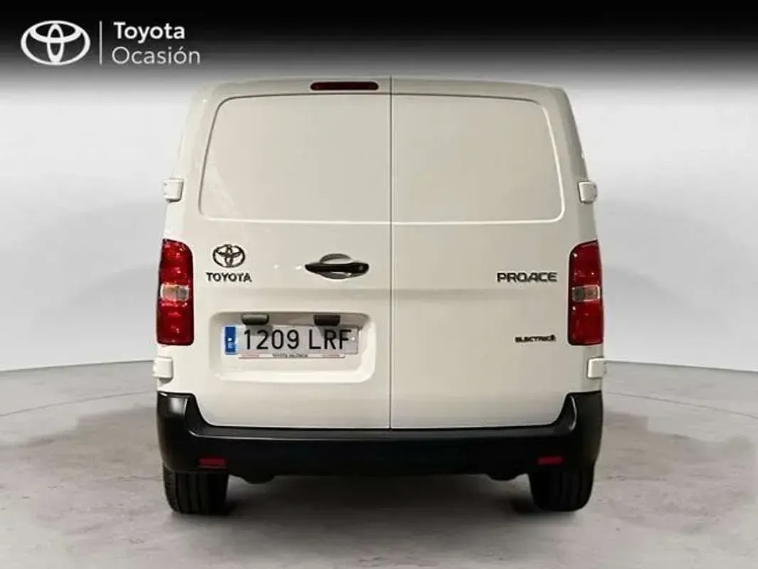 Usado Toyota Proace 100 kW (136 CV) 2021 Blanco Monovolumen