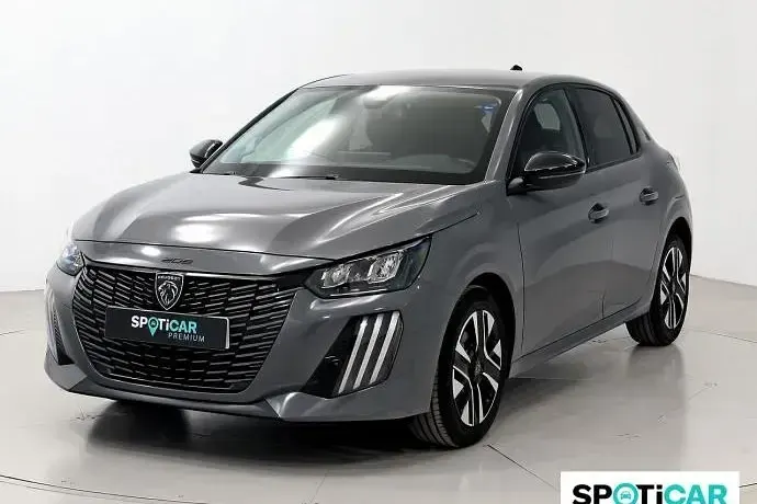 Usado Peugeot 208 Allure 100 CV (73 kW) 2025 Gris / plata Utilitario