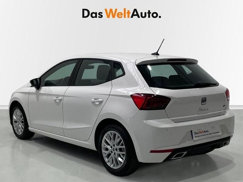 Usado Seat Ibiza FR 115 CV (84 kW) 2024 Blanco Berlina