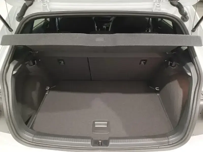 Usado VW Polo R-line 95 CV (69 kW) 2022 Utilitario