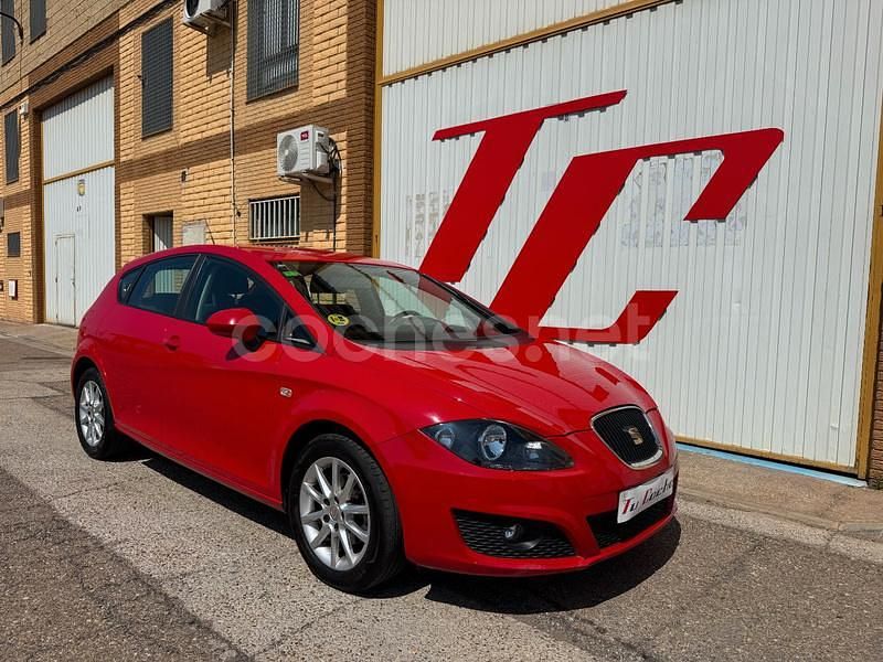 Rojo Usado 2011 Seat Leon Style Berlina | 8300 € (Un poco caro) - Imagen 1/4
