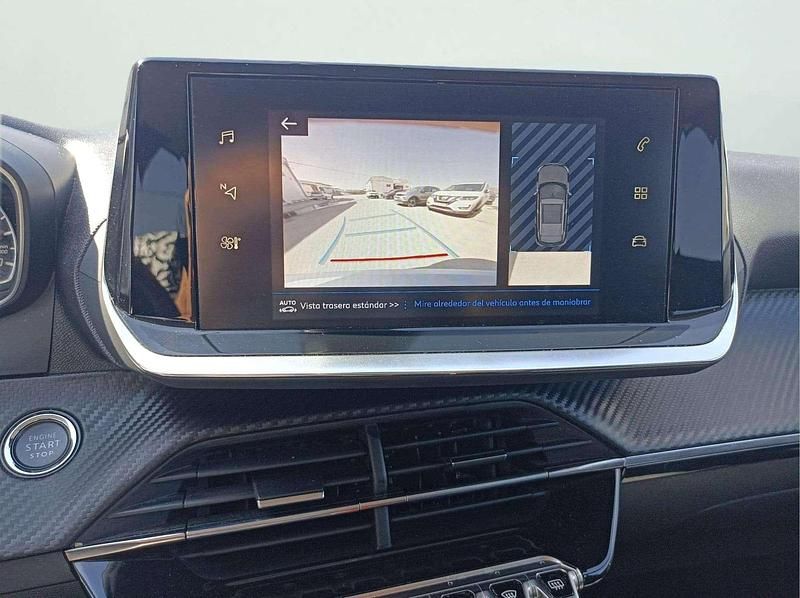 Usado Peugeot 2008 Allure 110 CV (80 kW) 2021 Naranja SUV