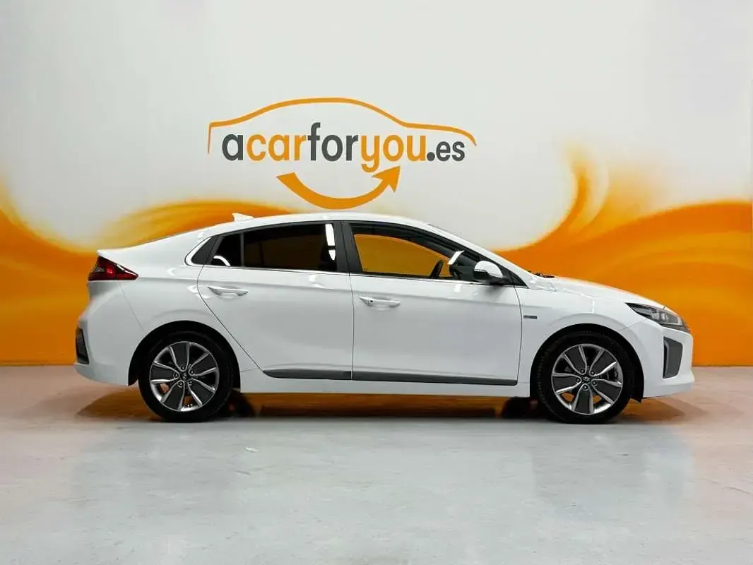 Usado Hyundai Ioniq 141 CV (103 kW) 2019 Blanco Utilitario