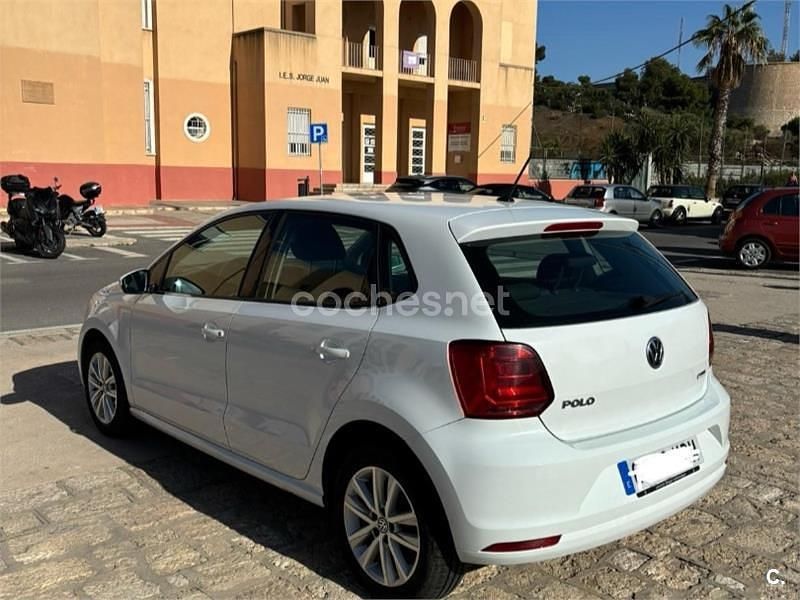 Usado VW Polo Advance 75 CV (55 kW) 2017 Blanco Berlina