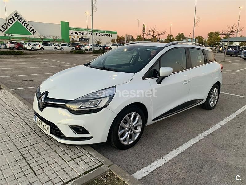 Usado Renault Clio GrandTour Zen 90 CV (66 kW) 2019 Blanco Familiar