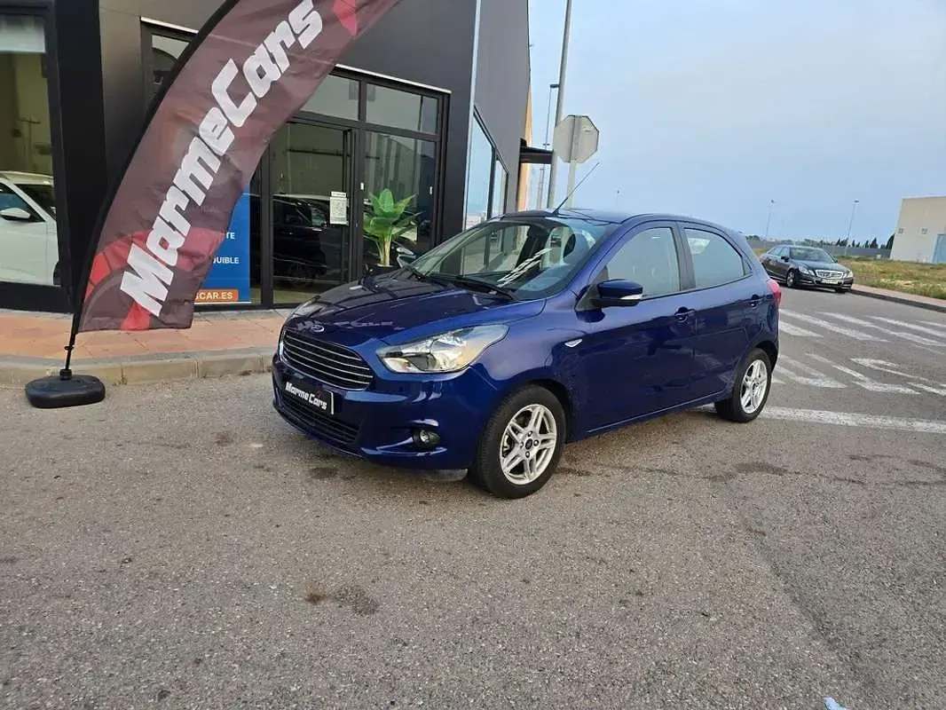 Usado Ford Ka Plus 86 CV (63 kW) 2018 Azul Utilitario