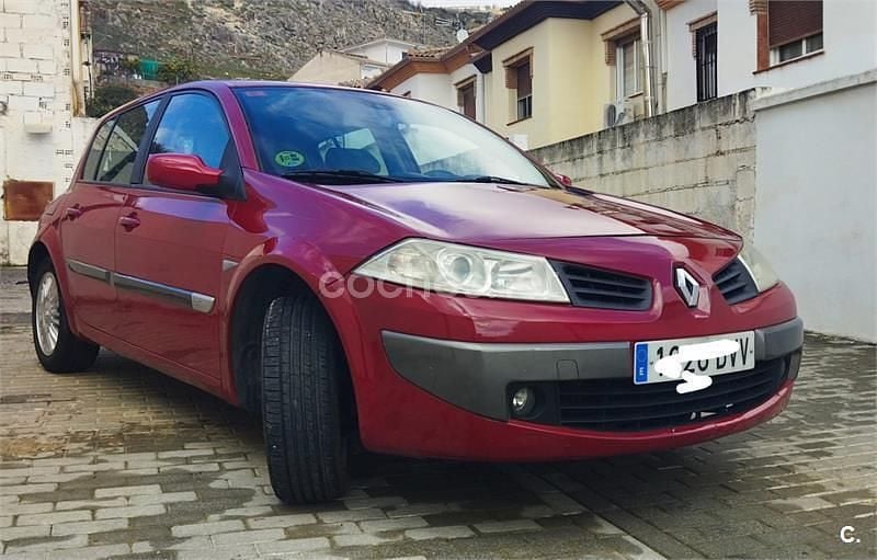 Rojo Usado 2006 Renault Mégane II Berlina | 3200 € (Precio justo) - Imagen 1/4