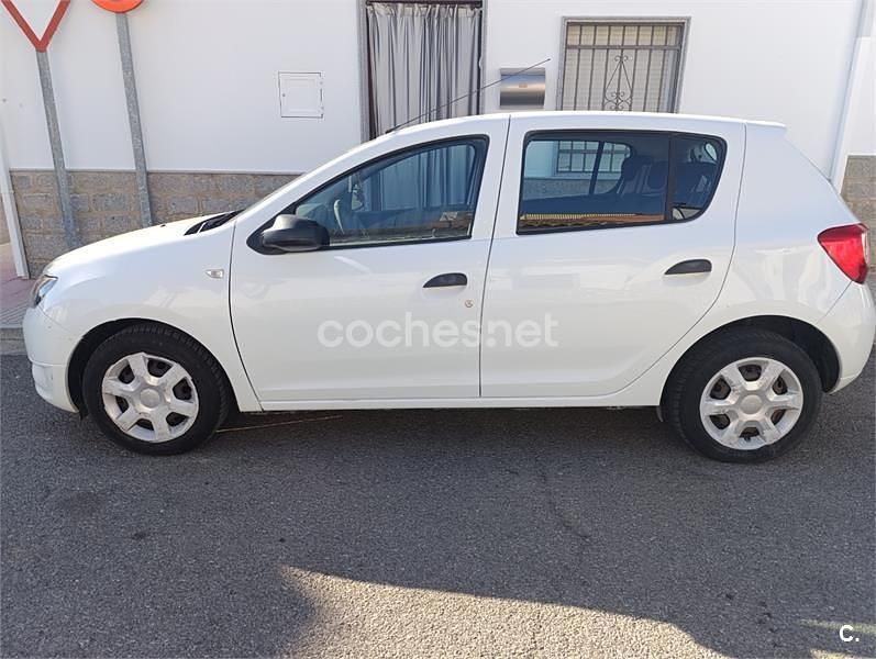 Usado Dacia Sandero Base 75 CV (55 kW) 2016 Blanco Berlina