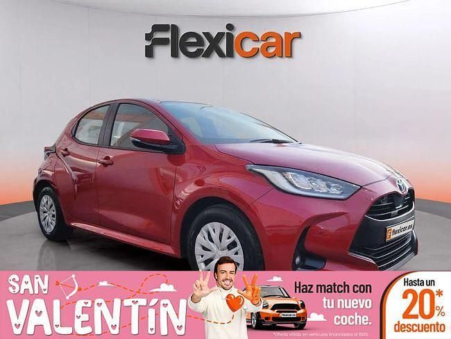 Rojo Usado 2023 Toyota Yaris Hybrid Active Berlina | 18.790 € (Buen precio) - Imagen 1/4