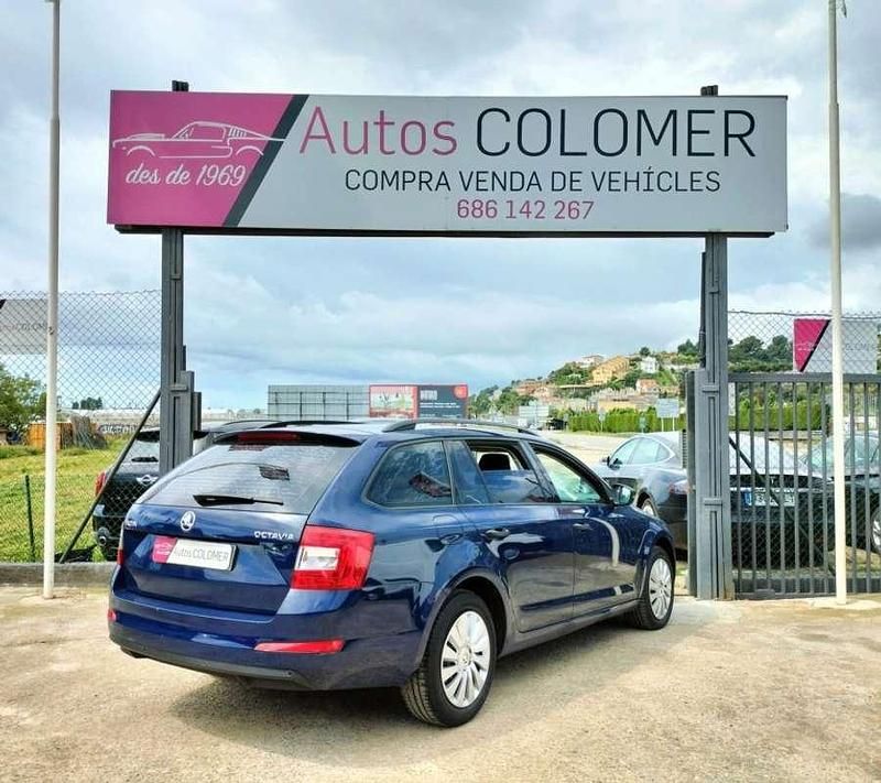Usado Skoda Octavia Active 110 CV (80 kW) 2016 Azul Utilitario