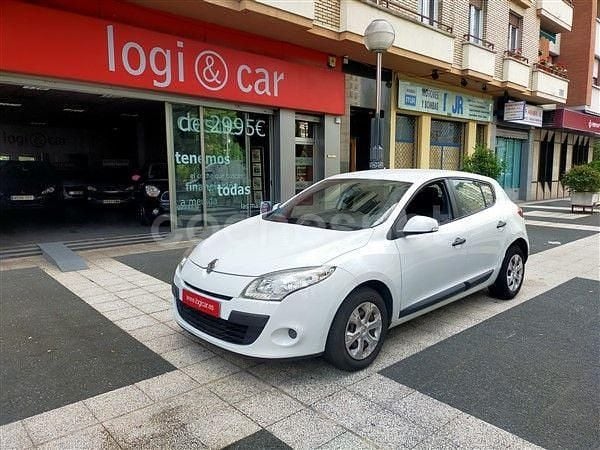 Blanco Usado 2011 Renault Mégane III Authentique Berlina | 7000 € (Precio justo) - Imagen 1/4