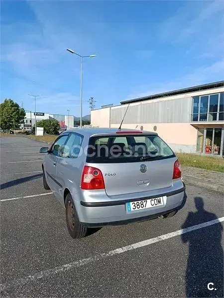 Usado VW Polo Conceptline 65 CV (47 kW) 2003 Gris / plata Berlina