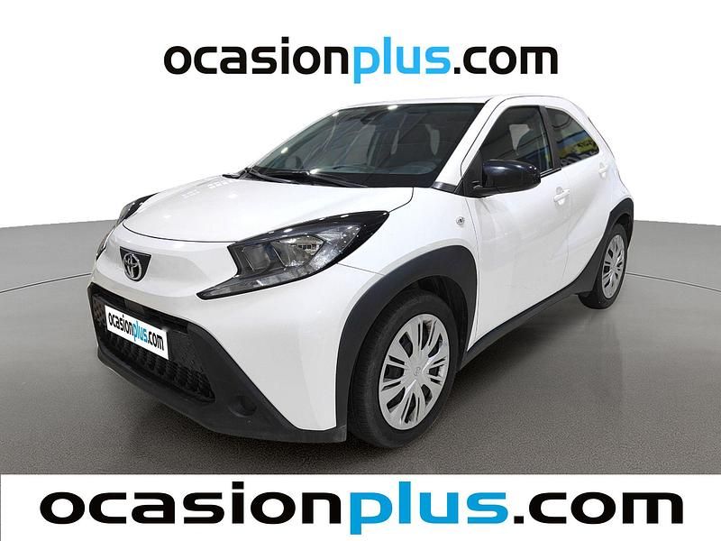 Blanco Usado 2023 Toyota Aygo Play Utilitario | 13.137 € (Precio justo) - Imagen 1/4