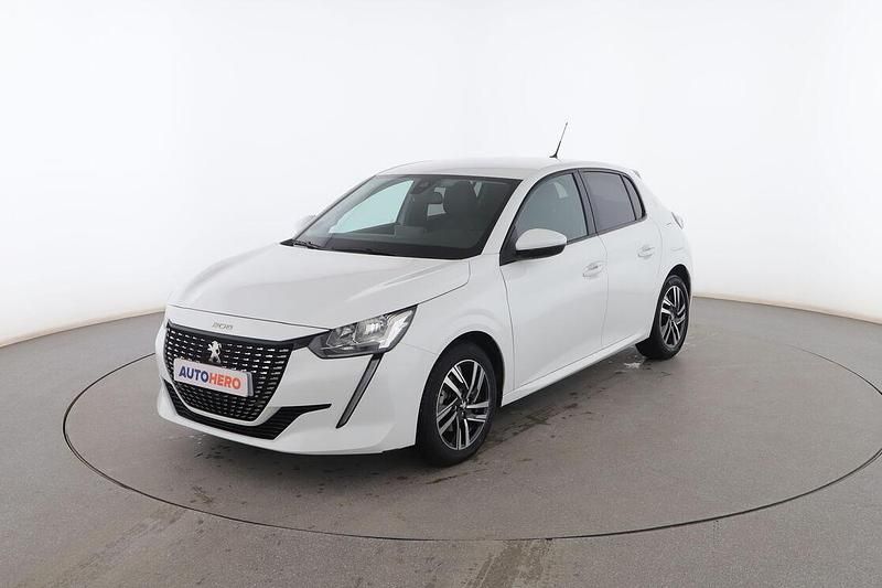 Usado Peugeot 208 Allure 101 CV (74 kW) 2019 Blanco Utilitario