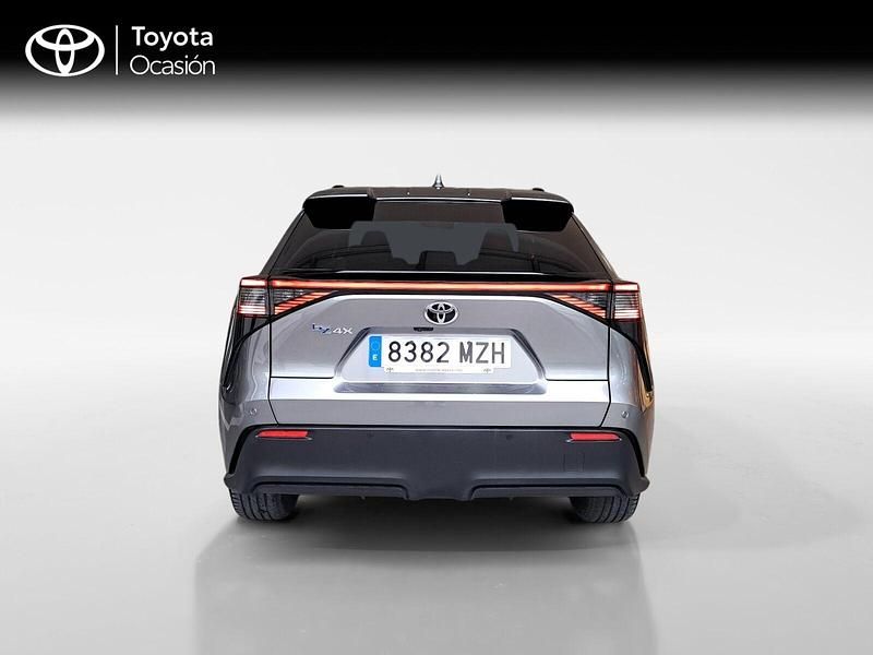 Usado Toyota bZ4X Advance 150 kW (204 CV) 2025 Gris SUV