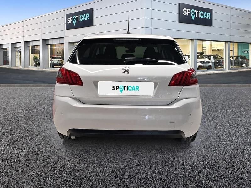 Usado Peugeot 308 Style 130 CV (95 kW) 2021 Blanco Berlina