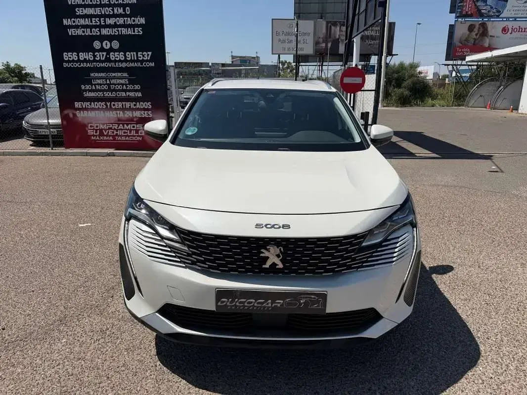 Usado Peugeot 5008 Allure 131 CV (96 kW) 2021 Blanco SUV