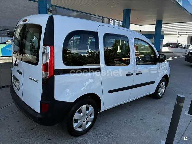 Usado Renault Kangoo 90 CV (66 kW) 2017 Blanco Monovolumen