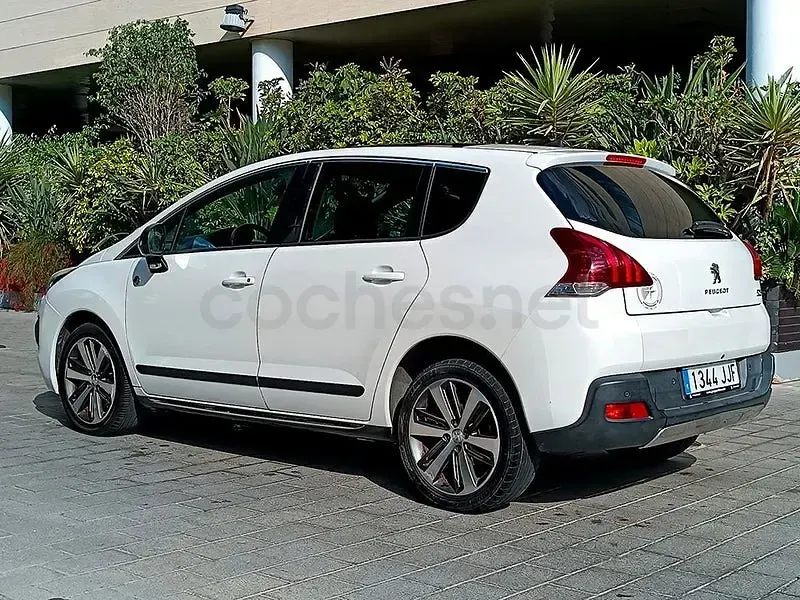 Usado Peugeot 3008 Style 150 CV (110 kW) 2016 Blanco Berlina