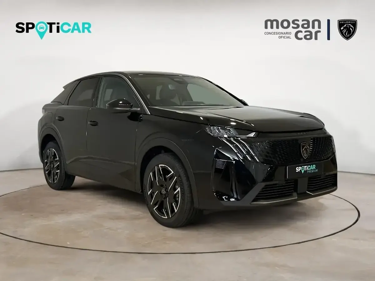 Usado Peugeot 3008 Allure 136 CV (100 kW) 2025 Negro SUV