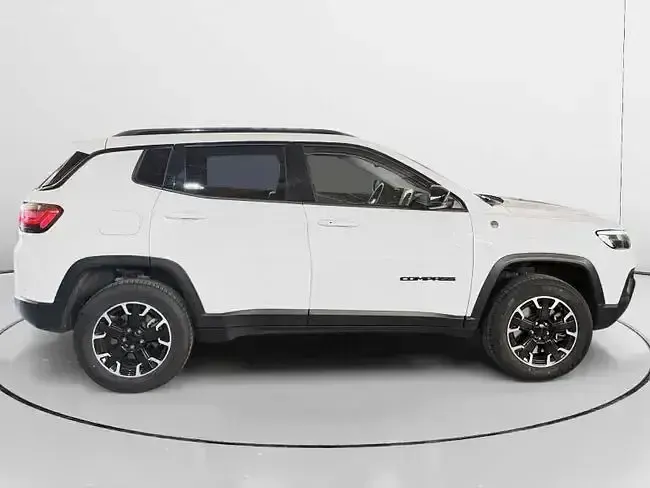 Usado Jeep Compass Trailhawk 240 CV (176 kW) 2022 Blanco SUV