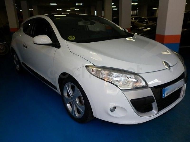 Usado Renault Mégane Dynamique 105 CV (77 kW) 2010 Blanco Berlina