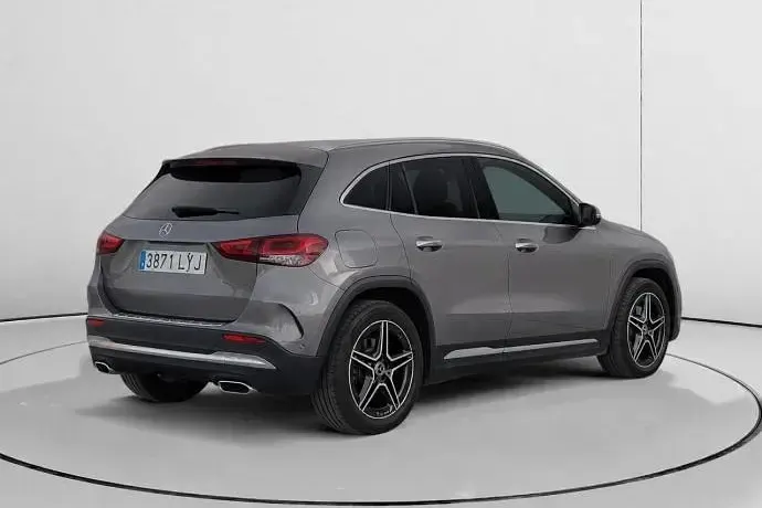 Usado Mercedes GLA250 218 CV (160 kW) 2022 SUV