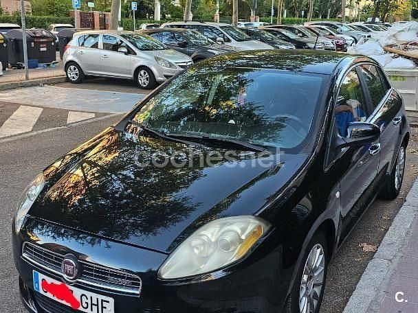 Negro Usado 2008 Fiat Bravo Emotion Utilitario | 3990 € (Precio justo) - Imagen 1/4