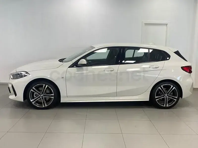 Usado BMW 118 Shadowline 140 CV (102 kW) 2021 Blanco Utilitario