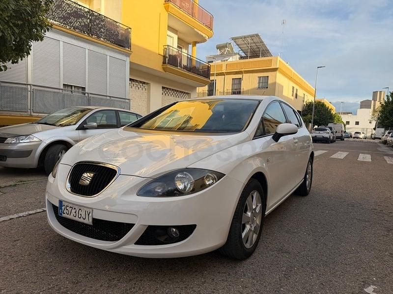 Usado Seat Leon Reference 105 CV (77 kW) 2008 Blanco Utilitario