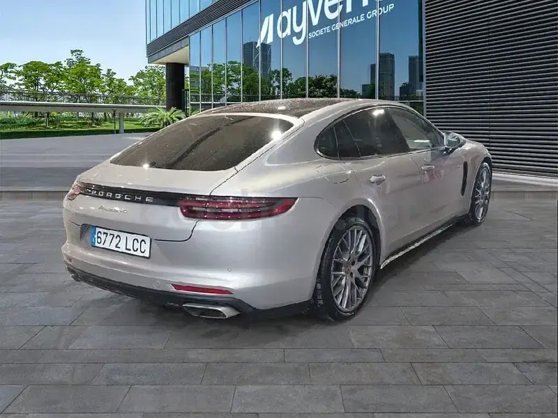 Usado Porsche Panamera 4 462 CV (339 kW) 2019 Gris / plata Berlina