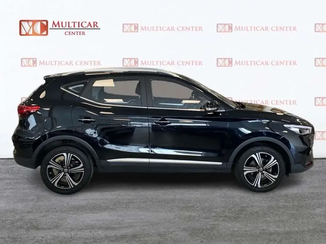 Käytetty MG ZS Comfort 106 HP (77 kW) 2024 Musta Katumaasturi